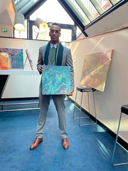 Kunstkjøp på kunstutstilling i Bergen hos kunstneren Naysha