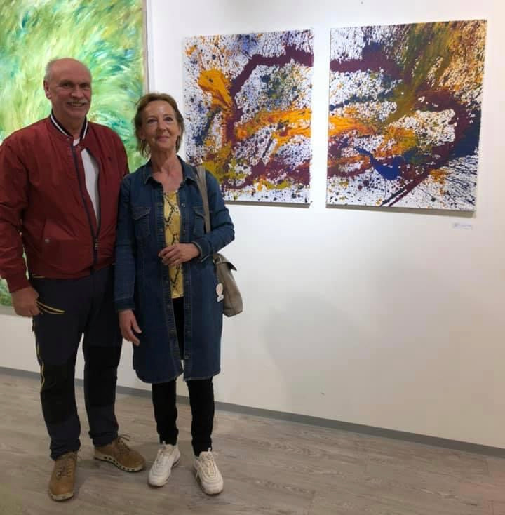 Kunstkjøp i Bergen. Kjøp kunst på kunstutstilling til bergenskunstneren Naysha. To matchende malerier til salgs. 