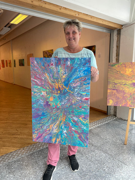 Kunstkjøp på Knarvik Senter. Maleri som gir glede. Fargerik kunst.