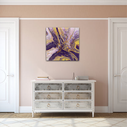 Spirituell kunst. Healing maleri. Abstrakt bilde i lilla, gul og gull.