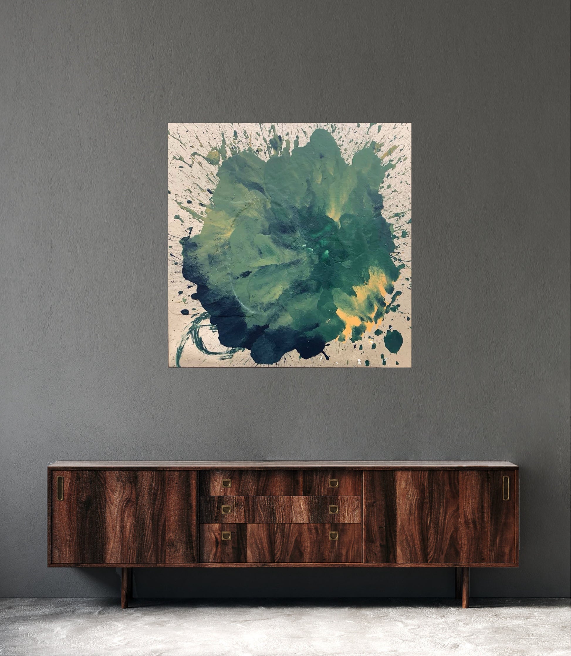 Stort fargerikt maleri som harmonerer med veggen. Original kunst av Bergenskunster Naysha. 
